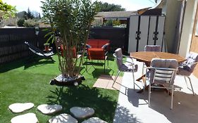 appart cosy avec son exterieur chaleureux,piscine et parking prive